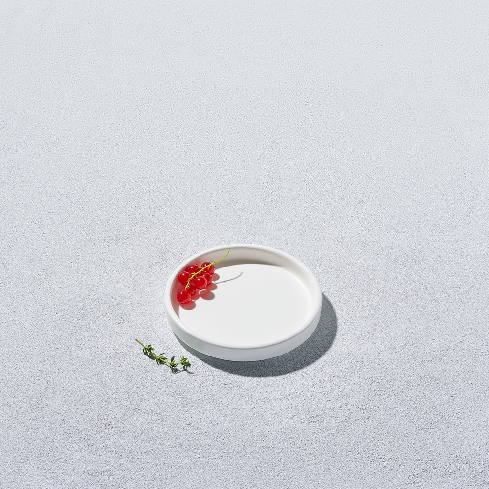 Vikko - Bolt, Round Modern Plate, Matte White, 4.75"