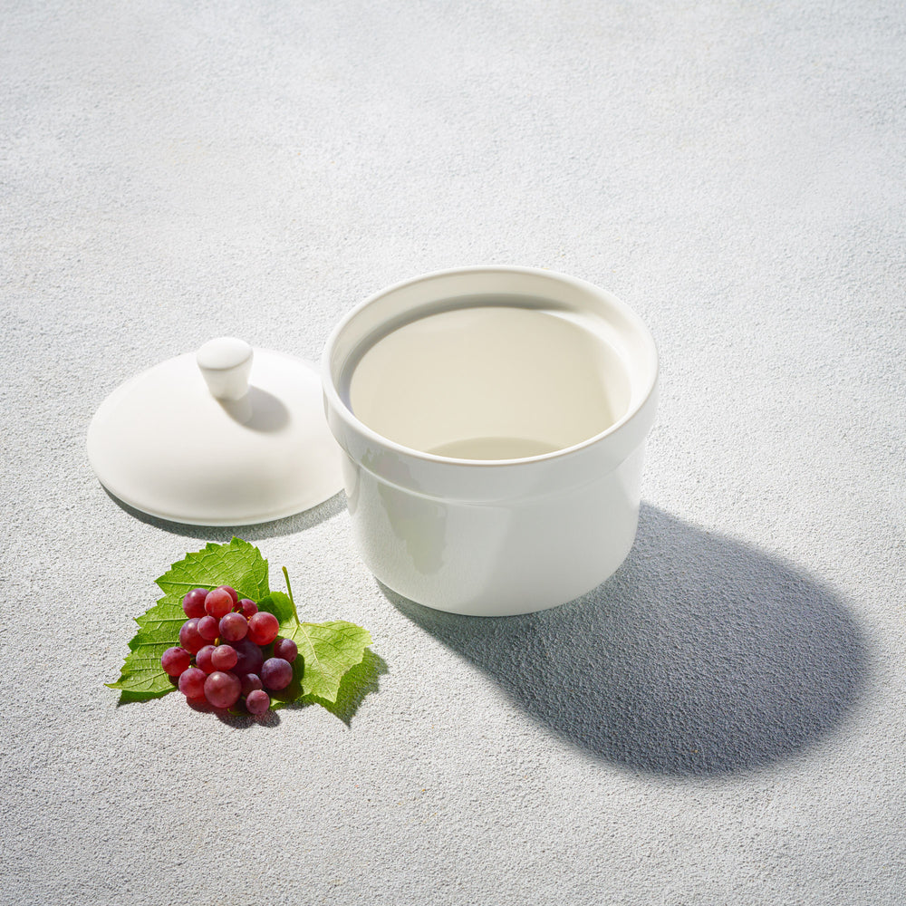 Vikko - Lightning, Modern Soup Bowl with Lid, White, 12.5 oz