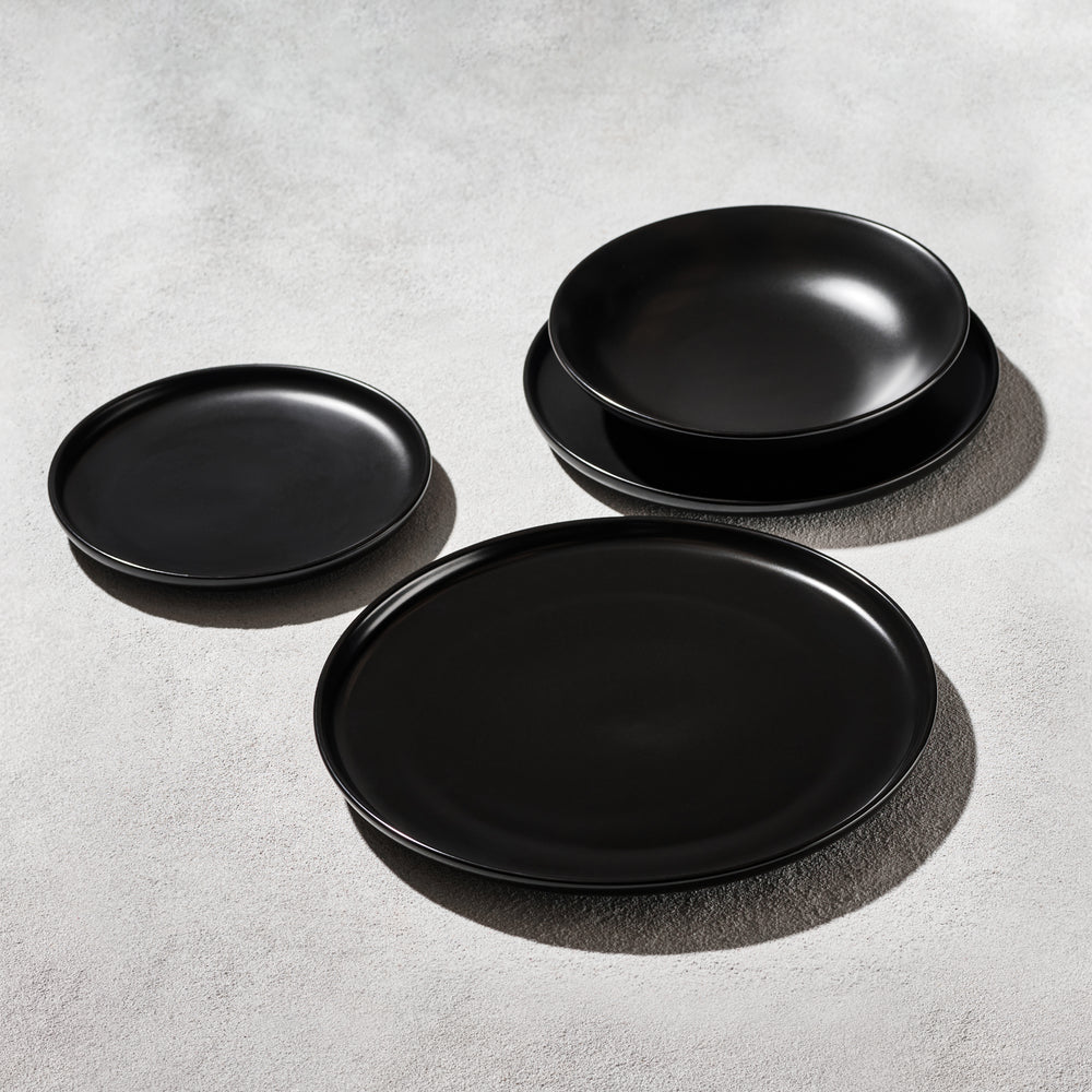 Terra - Kurrent, Fine Porcelain, Matte Black, 16 Pc Dinnerware Set, Service for 4