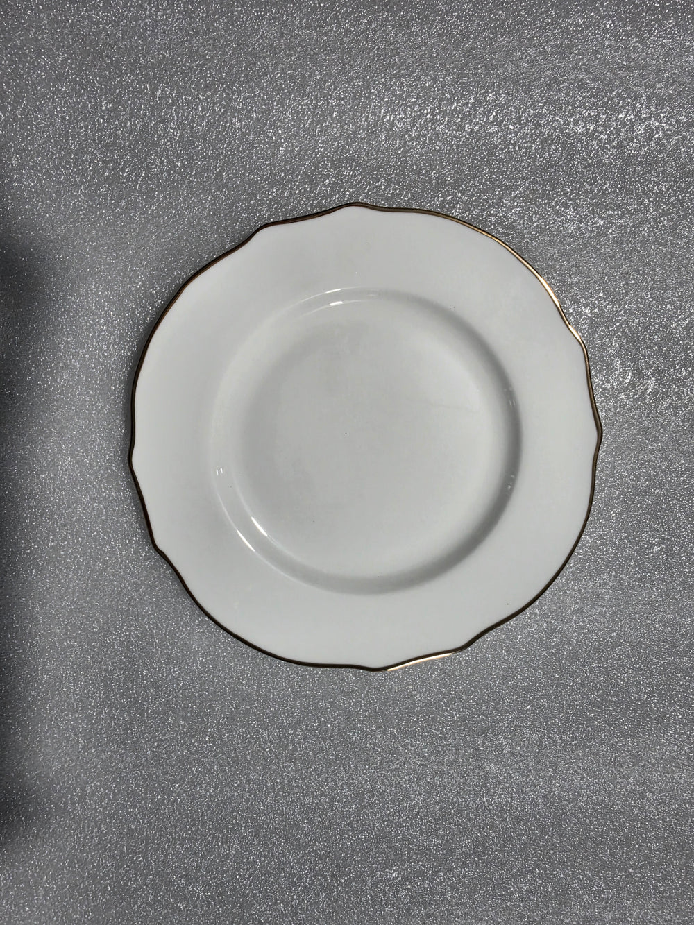 Vikko - Spring Gold, Bone China, White with Gold Rim, Bread and Butter Plate, 7.25"