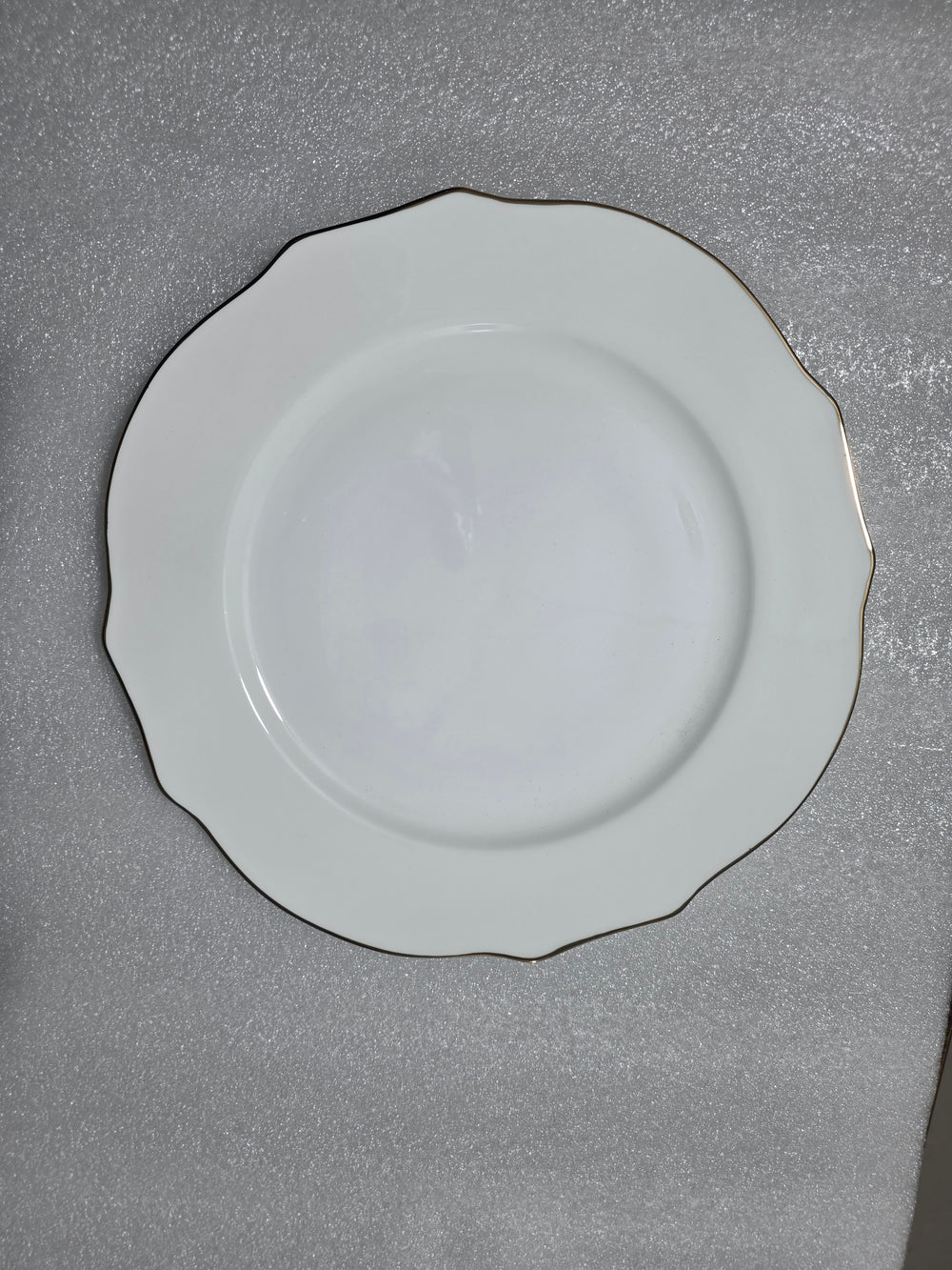 Vikko - Spring Gold, Bone China, White with Gold Rim, Dinner Plate, 11"