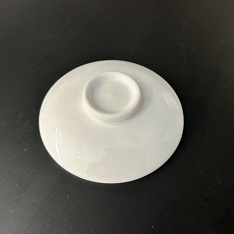 Vikko Soup Crocks With Lion Lids, 14 Ounce Modern White