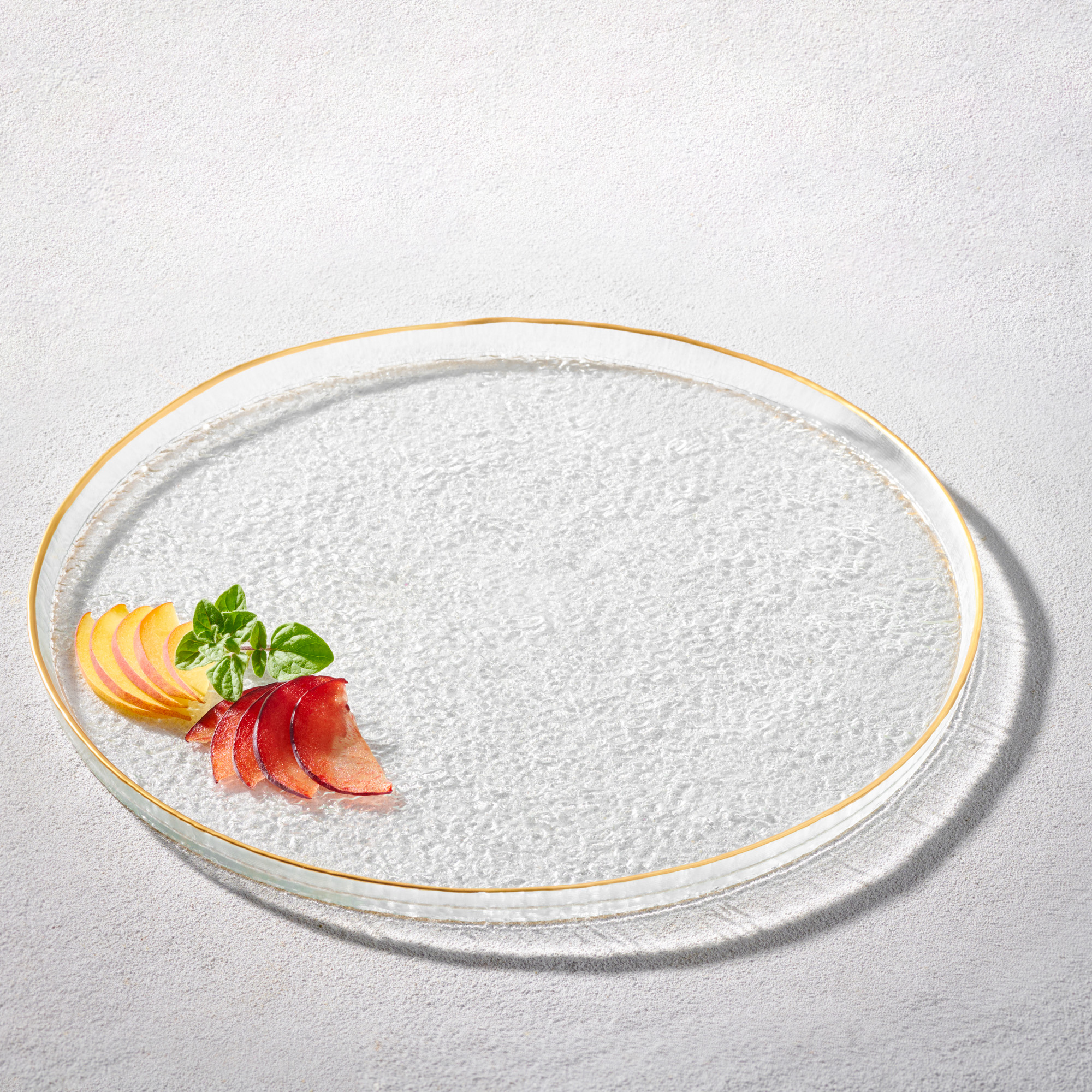 Vikko – Hammered Glass Charger with Gold Rim and Lip, Dishwasher Safe, 13″ | Rental Vikko – Hammered Glass Charger with Gold Rim and Lip, Dishwasher Safe, 13″ | Rental