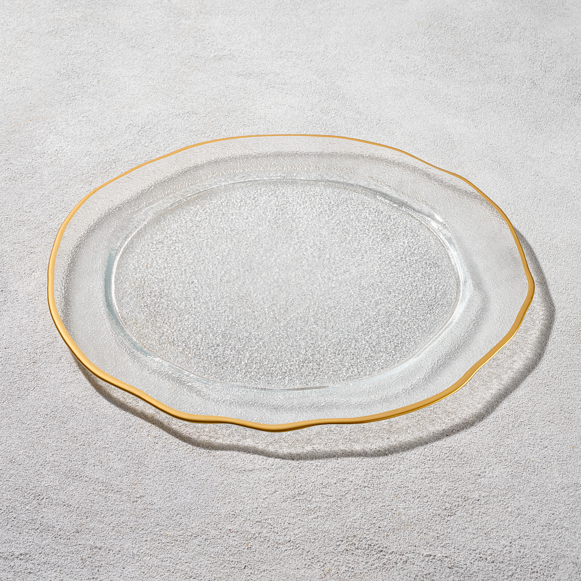 Vikko – Radiant, Glass Charger with Gold Rim, 13″ | Rental Vikko – Radiant, Glass Charger with Gold Rim, 13″ | Rental