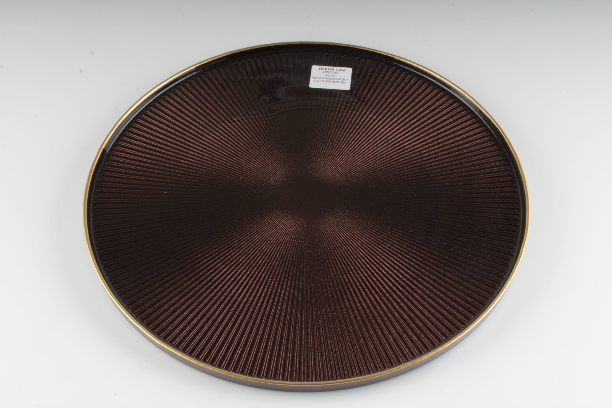 Vikko – Domo, Glass Charger, Chocolate Brown with Gold Rim and Lip, Dishwasher Safe, 13″ | Rental Vikko – Domo, Glass Charger, Chocolate Brown with Gold Rim and Lip, Dishwasher Safe, 13″ | Rental