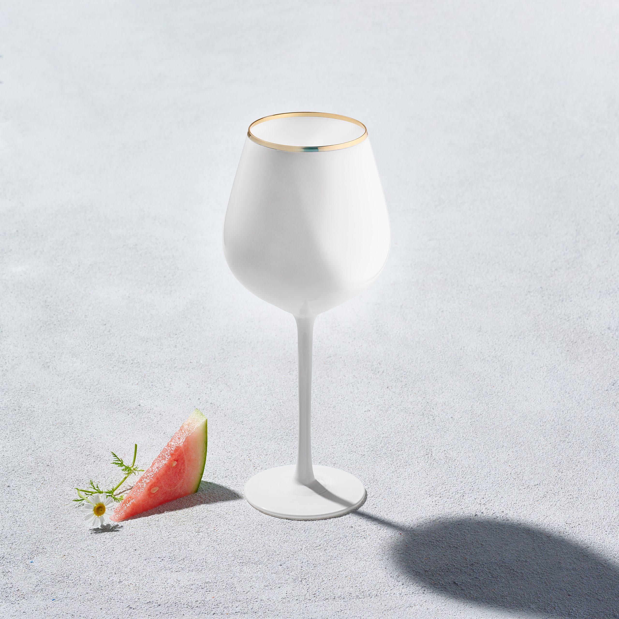 Vikko – Platinum, Wine Glass, White with Gold Rim, 27 oz