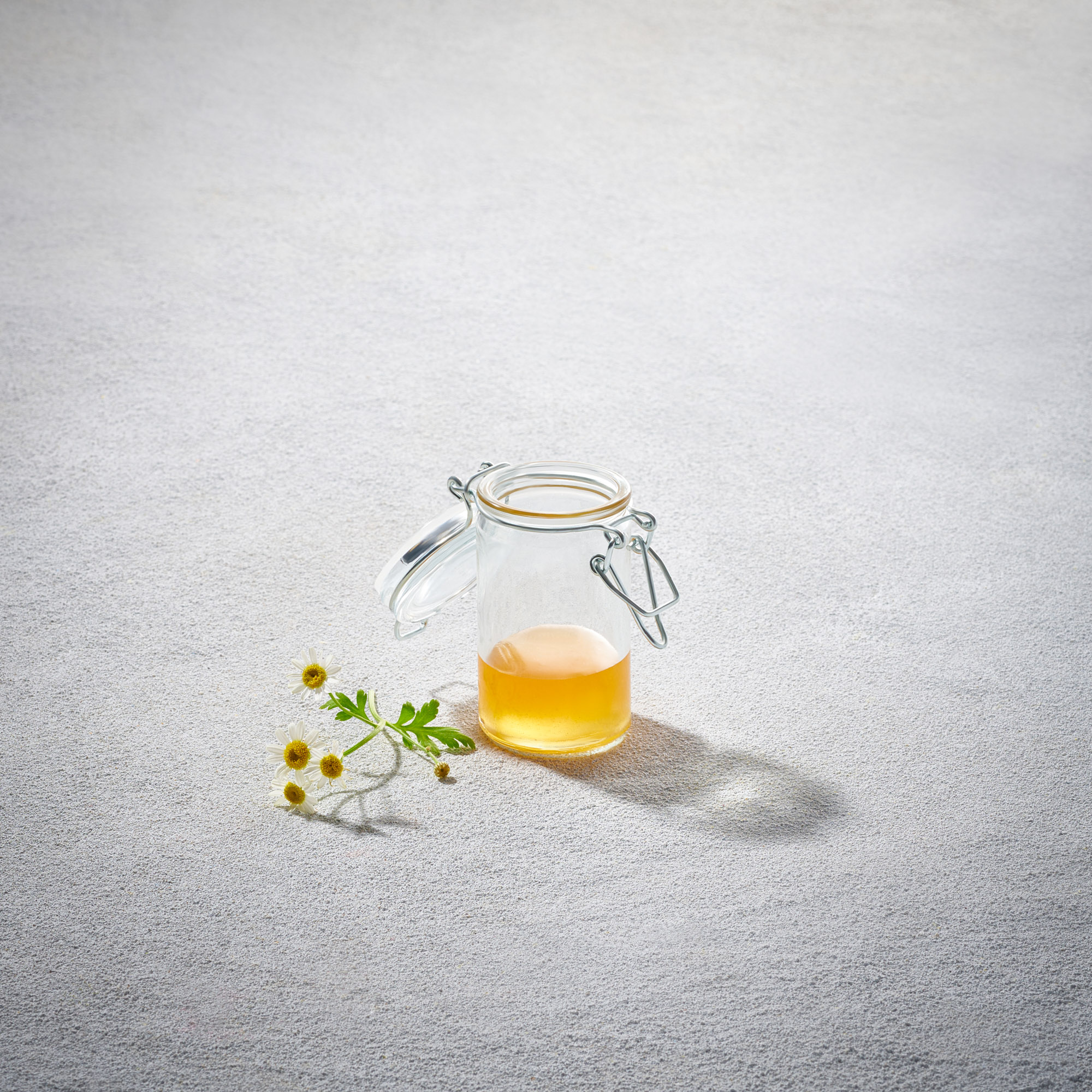 Kayali – Glass Jar with SS Clip Lid, 2.5 oz