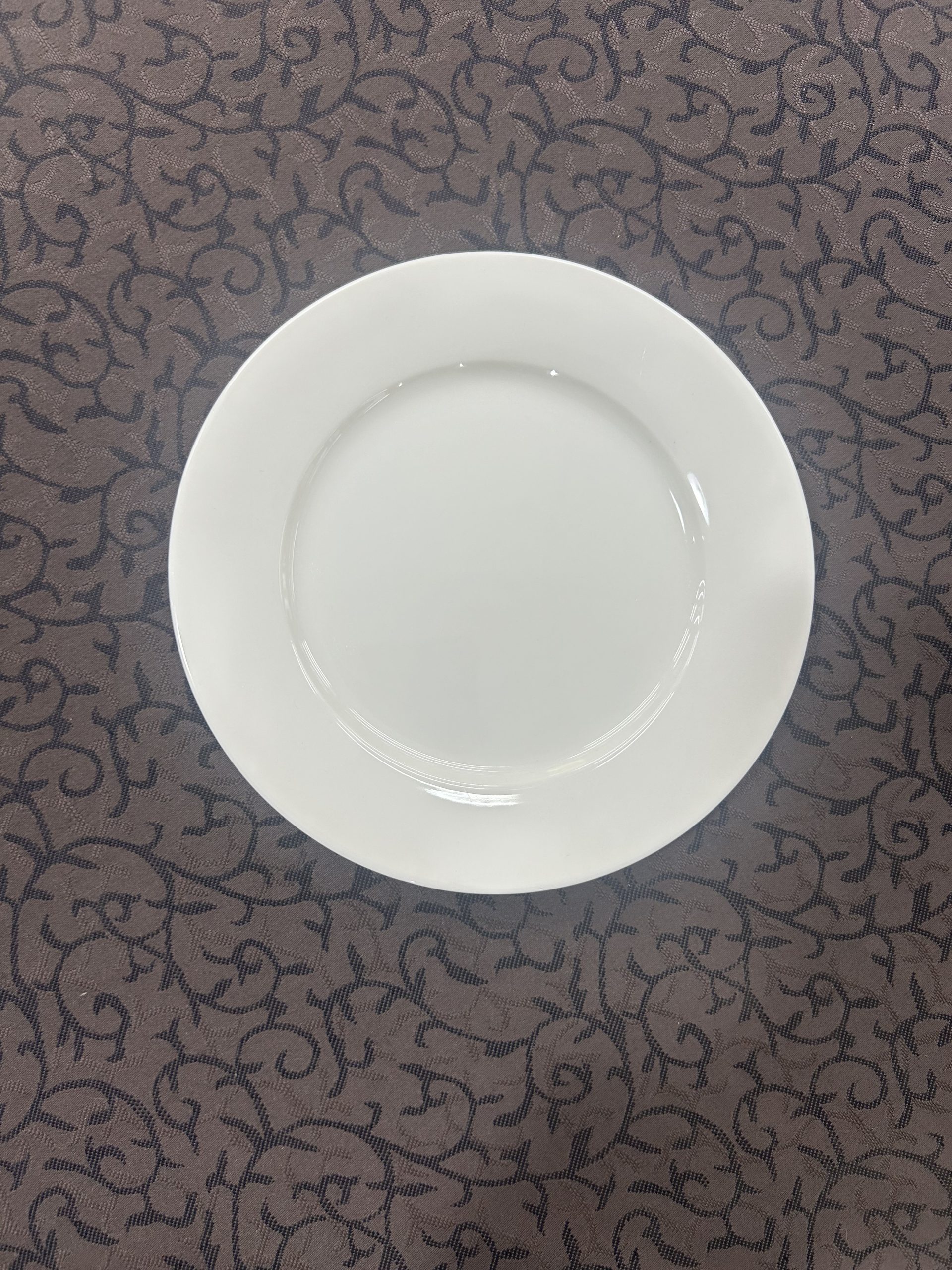 Vikko – Lightning, Rimmed Plate, White, 5″